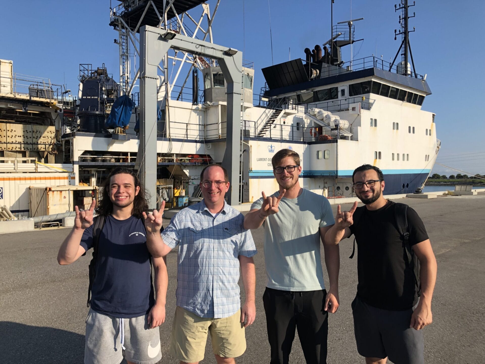 Dr. Hugh Daigle and UT PGE students onshore in North Carolina